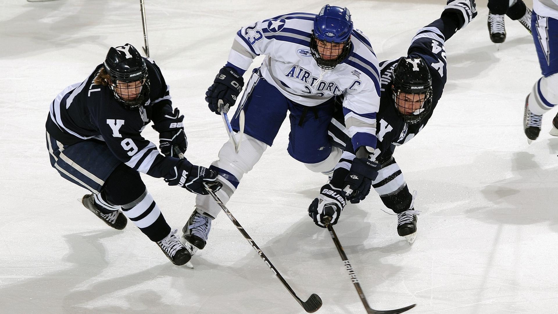 米体怒批意大利：可耻！被挪威半场打进3球，世界杯越来越困难了